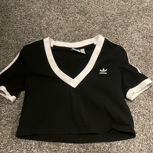 Black cropped adidas T